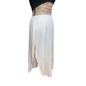Shadowline Long 30” White/Ivory Half Slip Women Size Medium Vintage